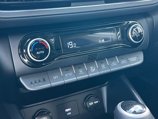 Hyundai Kona 1.6 GDI 141pk HEV Comfort | Camera | Climate controle | Cruise controle | Carplay | 16'' Velgen |... ActivLease financial lease