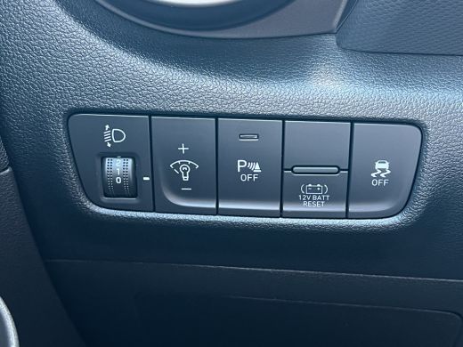 Hyundai Kona 1.6 GDI 141pk HEV Comfort | Camera | Climate controle | Cruise controle | Carplay | 16'' Velgen |... ActivLease financial lease
