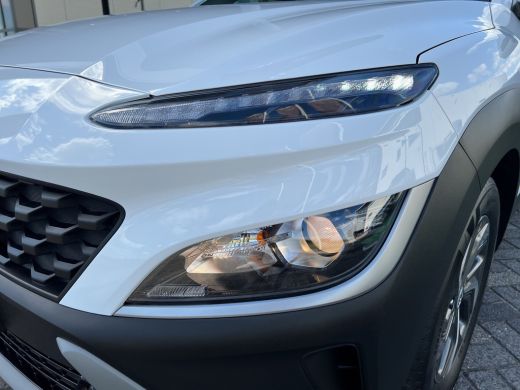 Hyundai Kona 1.6 GDI 141pk HEV Comfort | Camera | Climate controle | Cruise controle | Carplay | 16'' Velgen |... ActivLease financial lease