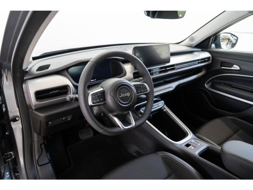 Jeep Avenger Summit 54 kWh | SOH 97% | Warmtepomp | Camera | Apple Carplay & Android Auto | Climate Controle |... ActivLease financial lease