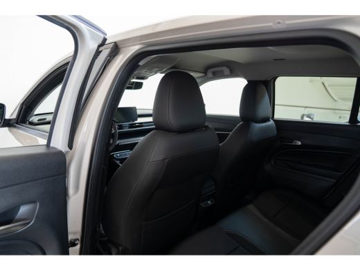 Jeep Avenger Summit 54 kWh | SOH 97% | Warmtepomp | Camera | Apple Carplay & Android Auto | Climate Controle |... ActivLease financial lease