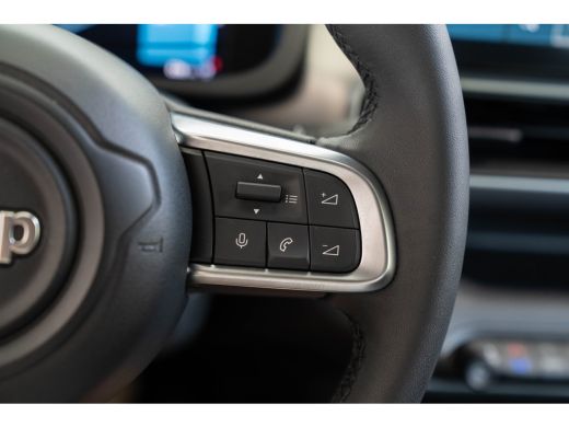 Jeep Avenger Summit 54 kWh | SOH 97% | Warmtepomp | Camera | Apple Carplay & Android Auto | Climate Controle |... ActivLease financial lease