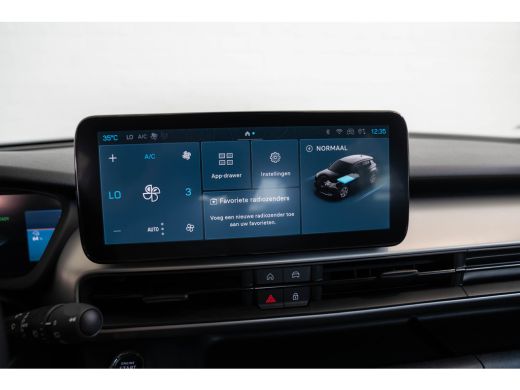 Jeep Avenger Summit 54 kWh | SOH 97% | Warmtepomp | Camera | Apple Carplay & Android Auto | Climate Controle |... ActivLease financial lease