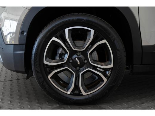 Jeep Avenger Summit 54 kWh | SOH 97% | Warmtepomp | Camera | Apple Carplay & Android Auto | Climate Controle |... ActivLease financial lease