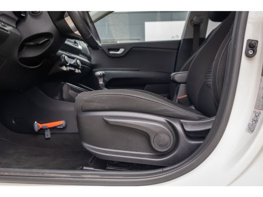 Kia Stonic 1.0 T-GDi MHEV DynamicPlusLine | Camera | Apple Carplay/Android Auto | Keyless entry/start | Navi... ActivLease financial lease
