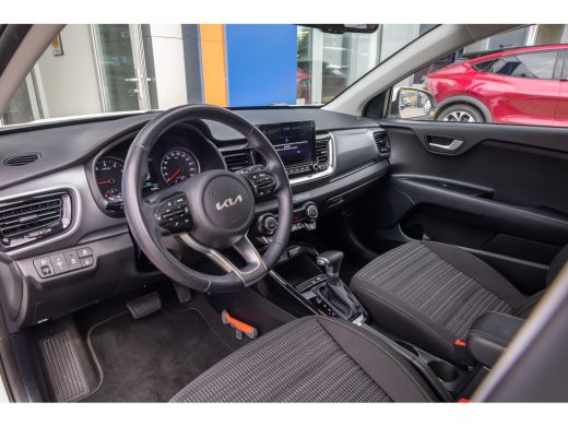 Kia Stonic 1.0 T-GDi MHEV DynamicPlusLine | Camera | Apple Carplay/Android Auto | Keyless entry/start | Navi... ActivLease financial lease