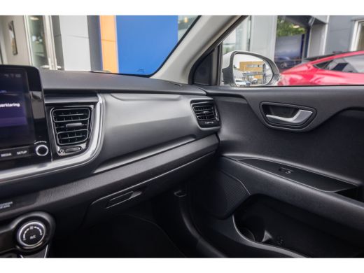 Kia Stonic 1.0 T-GDi MHEV DynamicPlusLine | Camera | Apple Carplay/Android Auto | Keyless entry/start | Navi... ActivLease financial lease