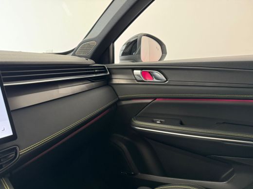 Lynk & Co 01 1.5 More | 360 Camera | Premium audio | Panoramadak | Panoramadak | ActivLease financial lease