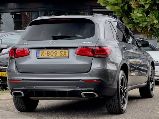 Mercedes-Benz GLC 300e AUT9 4MATIC AMG-STYLING PANODAK LEDER NAVI CAMERA DIGI-DASH LED LMV PDC ActivLease financial lease