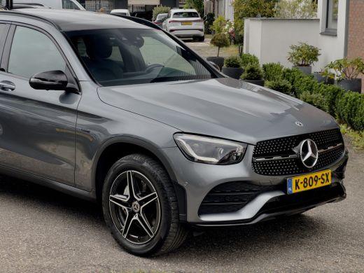 Mercedes-Benz GLC 300e AUT9 4MATIC AMG-STYLING PANODAK LEDER NAVI CAMERA DIGI-DASH LED LMV PDC ActivLease financial lease