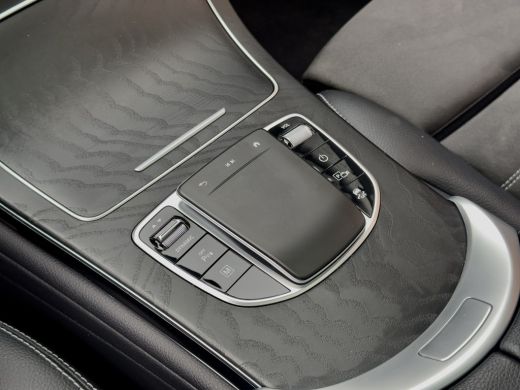 Mercedes-Benz GLC 300e AUT9 4MATIC AMG-STYLING PANODAK LEDER NAVI CAMERA DIGI-DASH LED LMV PDC ActivLease financial lease
