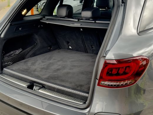 Mercedes-Benz GLC 300e AUT9 4MATIC AMG-STYLING PANODAK LEDER NAVI CAMERA DIGI-DASH LED LMV PDC ActivLease financial lease