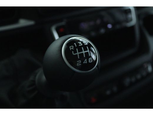 Peugeot Boxer 2.2 BlueHDi 140 S&S L3H2 3.5t | Cruise Control | Betimmering | Camera | Navi | LED | Carplay | Cl... ActivLease financial lease