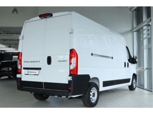 Peugeot Boxer 2.2 BlueHDi 140 S&S L3H2 3.5t | Cruise Control | Betimmering | Camera | Navi | LED | Carplay | Cl... ActivLease financial lease