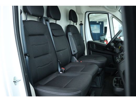 Peugeot Boxer 2.2 BlueHDi 140 S&S L3H2 3.5t | Cruise Control | Betimmering | Camera | Navi | LED | Carplay | Cl... ActivLease financial lease