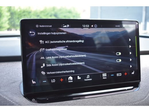Skoda Enyaq iV 60 First Edition | ACC | Camera achter | Dode-hoek detectie | Elektrische stoelen met geheugen | ... ActivLease financial lease
