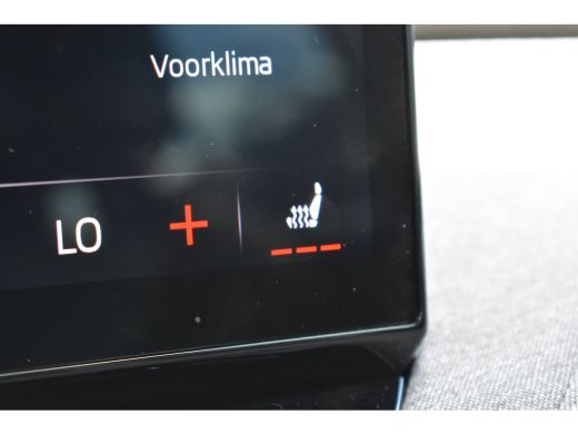 Skoda Enyaq iV 60 First Edition | ACC | Camera achter | Dode-hoek detectie | Elektrische stoelen met geheugen | ... ActivLease financial lease