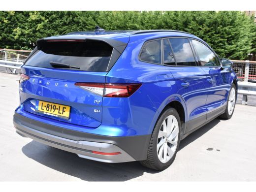 Skoda Enyaq iV 60 First Edition | ACC | Camera achter | Dode-hoek detectie | Elektrische stoelen met geheugen | ... ActivLease financial lease