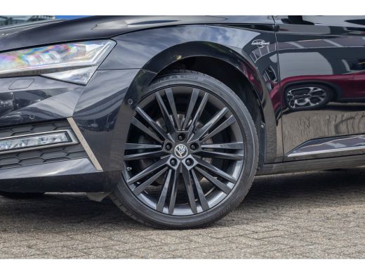 Skoda Superb Combi 1.4 TSI iV PHEV 218PK Laurin & Klement | Leder | Camera | Memory | Canton audio | Cruise ad... ActivLease financial lease