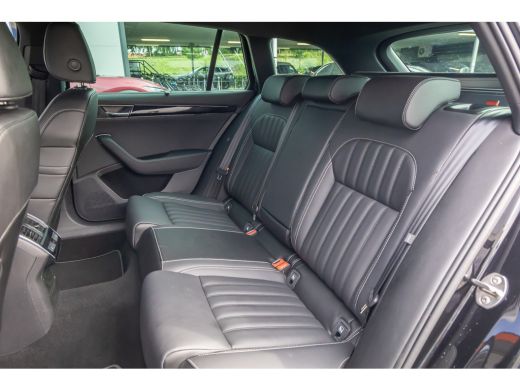 Skoda Superb Combi 1.4 TSI iV PHEV 218PK Laurin & Klement | Leder | Camera | Memory | Canton audio | Cruise ad... ActivLease financial lease