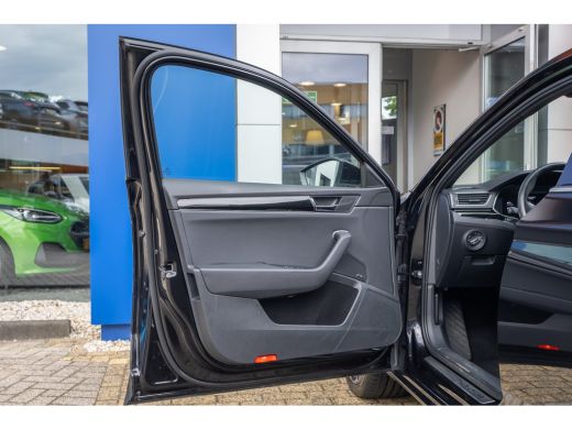 Skoda Superb Combi 1.4 TSI iV PHEV 218PK Laurin & Klement | Leder | Camera | Memory | Canton audio | Cruise ad... ActivLease financial lease