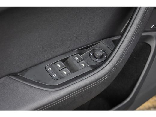 Skoda Superb Combi 1.4 TSI iV PHEV 218PK Laurin & Klement | Leder | Camera | Memory | Canton audio | Cruise ad... ActivLease financial lease