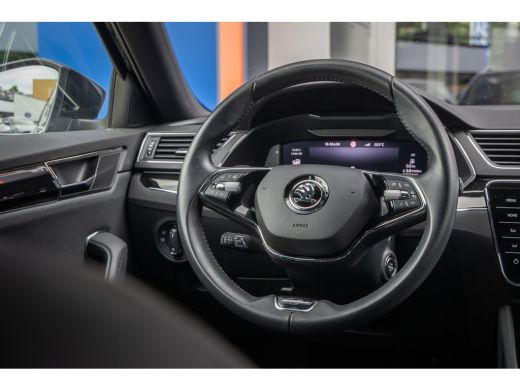 Skoda Superb Combi 1.4 TSI iV PHEV 218PK Laurin & Klement | Leder | Camera | Memory | Canton audio | Cruise ad... ActivLease financial lease
