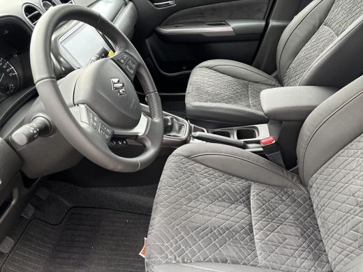 Suzuki Vitara 1.4 Boosterjet Style Smart Hybrid | Nieuw | Direct uit voorraad leverbaar | Panoramadak met schui... ActivLease financial lease