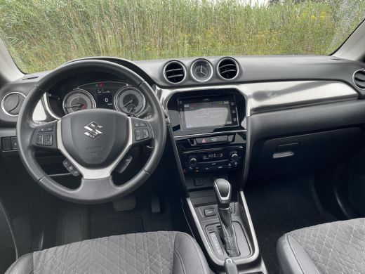 Suzuki Vitara 1.5 Hybrid Style | Stoelverwarming | Panodak | Keyless | Dodehoek detectie | ActivLease financial lease