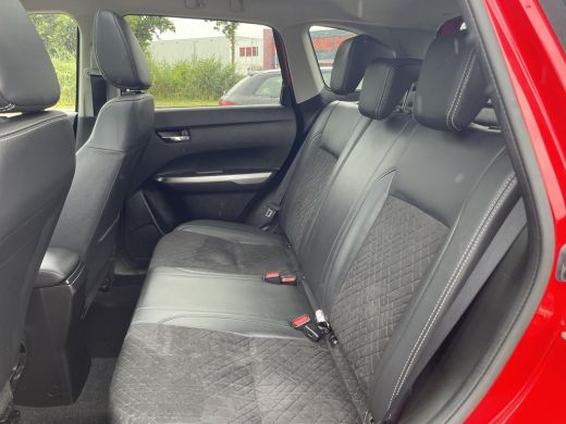 Suzuki Vitara 1.5 Hybrid Style | Stoelverwarming | Panodak | Keyless | Dodehoek detectie | ActivLease financial lease