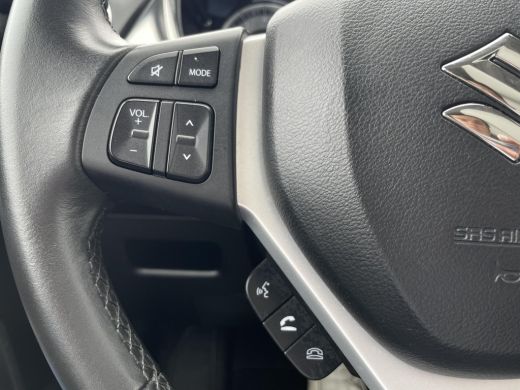 Suzuki Vitara 1.5 Hybrid Style | Stoelverwarming | Panodak | Keyless | Dodehoek detectie | ActivLease financial lease
