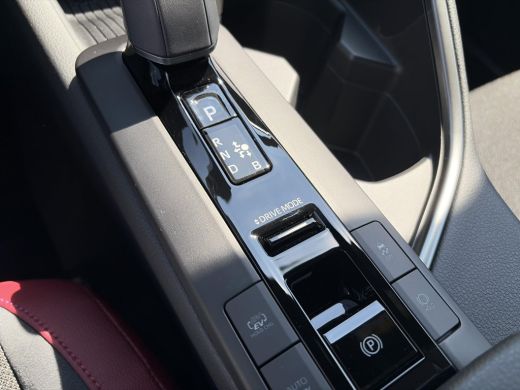 Toyota C-HR 220 Plug-in Hybride Premium ActivLease financial lease