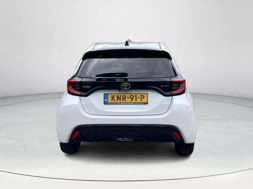 Toyota Yaris 1.5 Hybrid 130 Executive **STOELVERWARMING/ DODEHOEK DETECTIE/ PARKEERSENSOREN** ActivLease financial lease