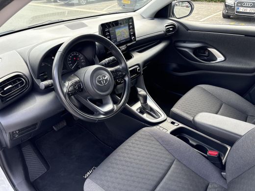 Toyota Yaris 1.5 Hybrid Active ActivLease financial lease