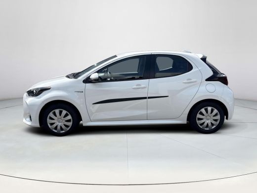 Toyota Yaris 1.5 Hybrid Active ActivLease financial lease
