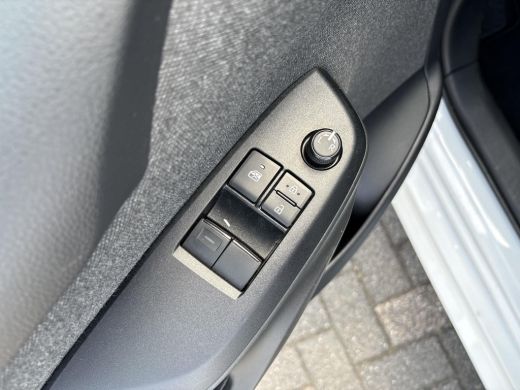 Toyota Yaris 1.5 Hybrid Active ActivLease financial lease