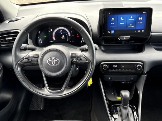 Toyota Yaris 1.5 Hybrid Dynamic **DODE HOEK DETECTIE/ PARKEERSENSOREN/ STOELVERWARMIING** ActivLease financial lease