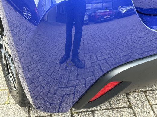 Toyota Yaris 1.5 Hybrid Dynamic **DODE HOEK DETECTIE/ PARKEERSENSOREN/ STOELVERWARMIING** ActivLease financial lease