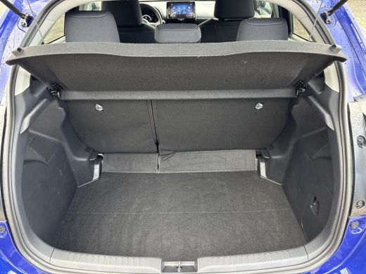 Toyota Yaris 1.5 Hybrid Dynamic **DODE HOEK DETECTIE/ PARKEERSENSOREN/ STOELVERWARMIING** ActivLease financial lease
