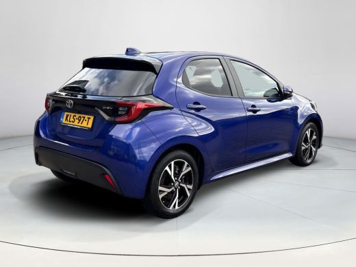 Toyota Yaris 1.5 Hybrid Dynamic **DODE HOEK DETECTIE/ PARKEERSENSOREN/ STOELVERWARMIING** ActivLease financial lease