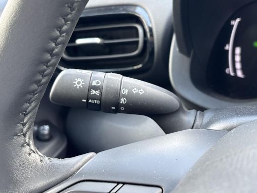 Toyota Yaris Cross 1.5 Hybrid 115 Dynamic **DODE HOEK DETECTIE/ PARKEERSENSOREN/ STOELVERWARMIING** ActivLease financial lease