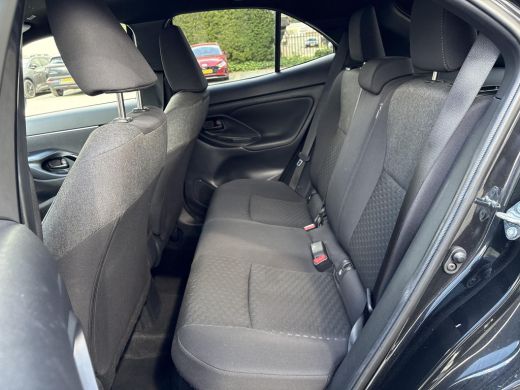 Toyota Yaris Cross 1.5 Hybrid 115 Dynamic **DODE HOEK DETECTIE/ PARKEERSENSOREN/ STOELVERWARMIING** ActivLease financial lease