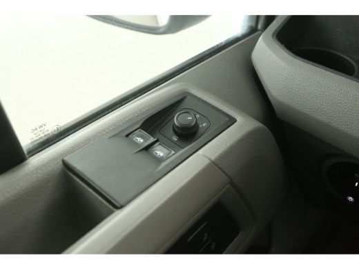 Volkswagen Crafter 2.0 TDI N1* 177PK L3H2 | Dubbellucht | 3500kg Trekgew. | Airco | Cruise | Camera | Carplay | Navi... ActivLease financial lease