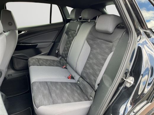 Volkswagen ID.4 Pro 77 kWh | Trekhaak | Clima | Stoelverwarming | ACC | App connect | SOH 94% | HUD | ActivLease financial lease