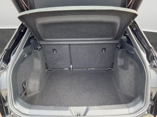Volkswagen ID.4 Pro 77 kWh | Trekhaak | Clima | Stoelverwarming | ACC | App connect | SOH 94% | HUD | ActivLease financial lease