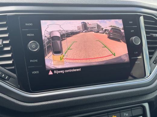 Volkswagen T-Roc 1.5 150pk TSI R-Line Navigatie 'Discover Media' | Achteruitrijcamera (Rear View) | 	Koplampverlic... ActivLease financial lease