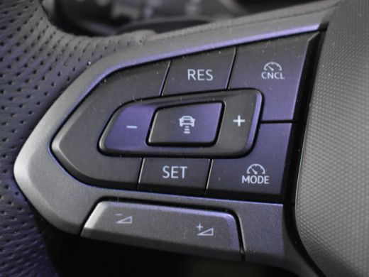 Volkswagen Tayron 1.5 eHybrid R-Line Edition 204Pk DSG/AUTO | Panorama-dak | SOH 100% | Keyless | Achteruitrijcamer... ActivLease financial lease