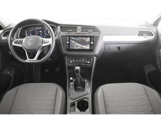 Volkswagen Tiguan 1.5 TSI ACT *1ste Eigenaar*Navigatie*Camera* ActivLease financial lease