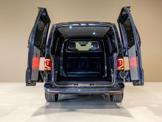 Volkswagen Transporter 2.0 TDI L2H1 30 Bulli 75 Edition / 204pk / Achteruitrij camera / Stoelverwarming / Leder / Virtua... ActivLease financial lease
