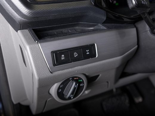 Volkswagen Transporter 2.0 TDI L2H1 30 Bulli 75 Edition / 204pk / Achteruitrij camera / Stoelverwarming / Leder / Virtua... ActivLease financial lease